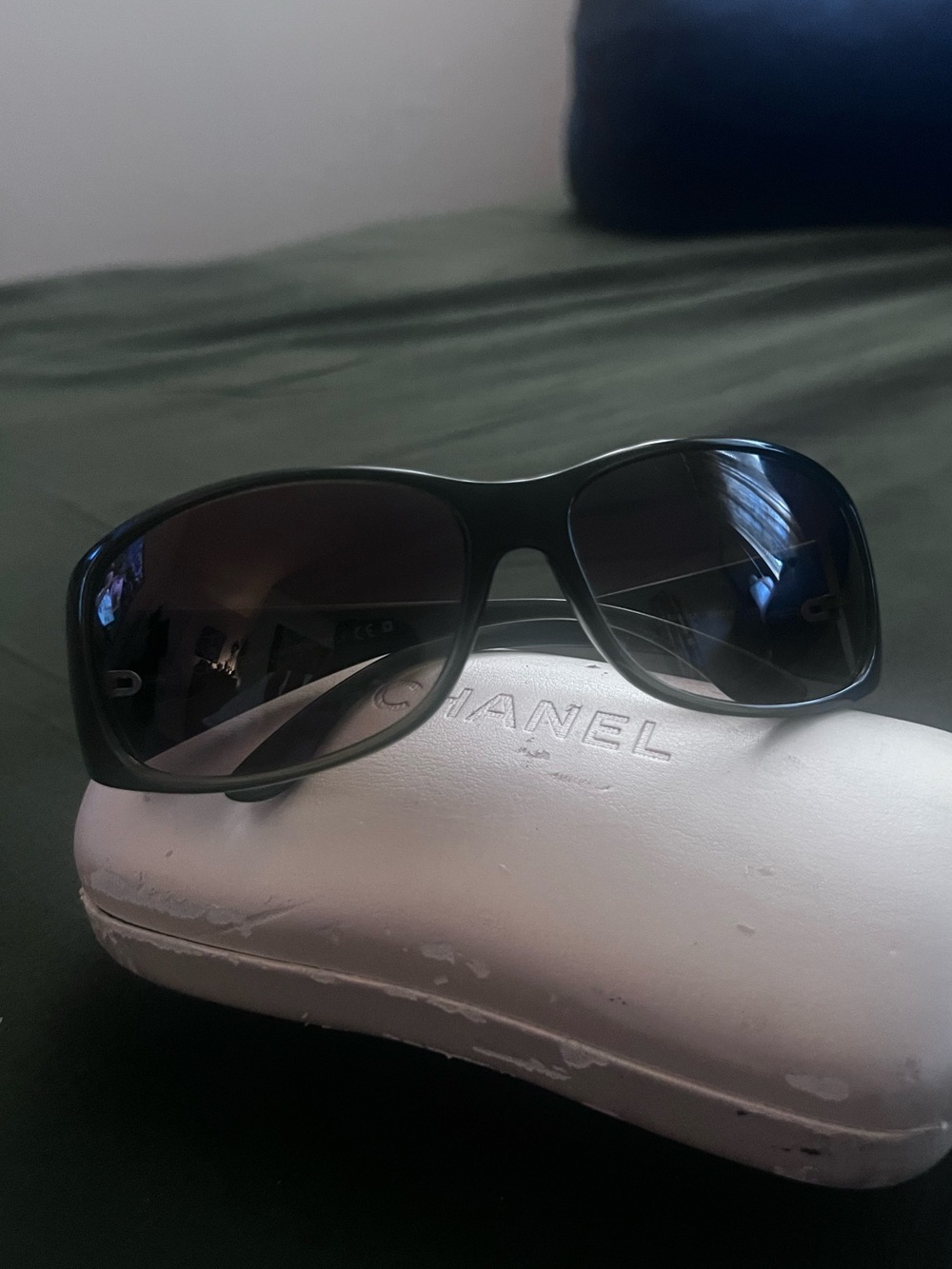 CHANEL brown y2k wrap sun glasses